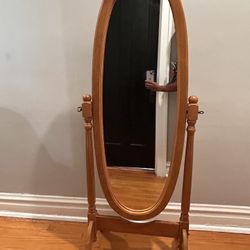 Vintage Full-Length Oval Wood Frame Mirror – 60” Tall – Excellent Condition