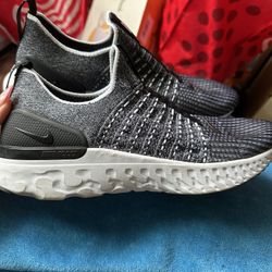 Nike Phantom Run 2 Shoes 