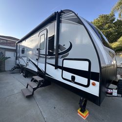 2019 White hawk By Jayco 