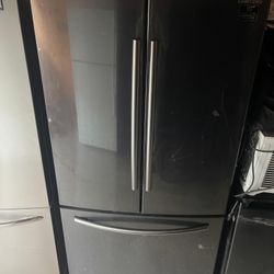 Samsug Refrigerator Good Condiciones 3 Months Warranty Delivery Available 