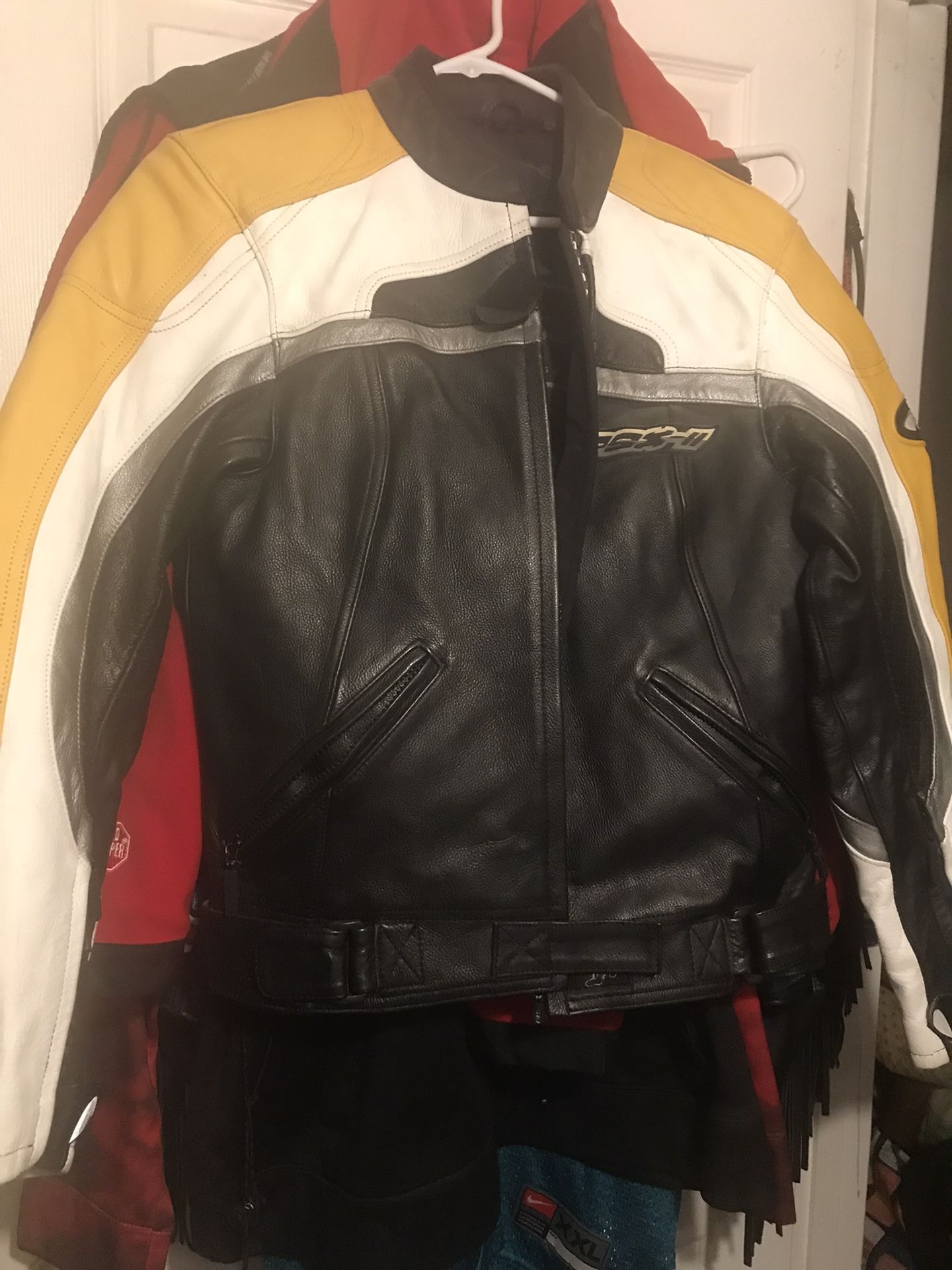 Lnew Heavy Leather Medium Motorcycle Coat Only $65