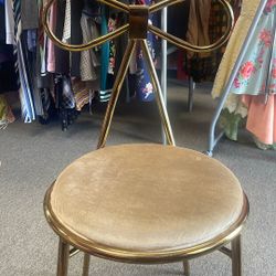 chair with a bow on it 