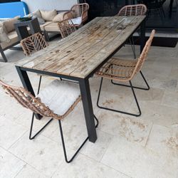 Backyard Table + 5 Chairs
