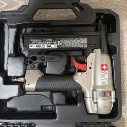 Porter-Cable Pneumatic 18-Gauge 1-1/2 in. Narrow Crown Stapler Kit