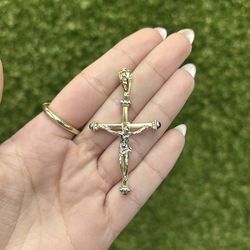 14kt cross charm