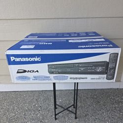 New Panasonic VHS DVD Combo Recorder