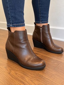 ECCO Bella Wedge Brown Leather Ankle Booties Women’s Size 38 EU / 7 US