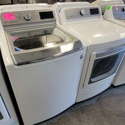 New LG Top Loading Washer And Used Like New LG Gas Dryer Set 