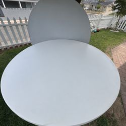 Lifetime round table 5ft or 60 inches