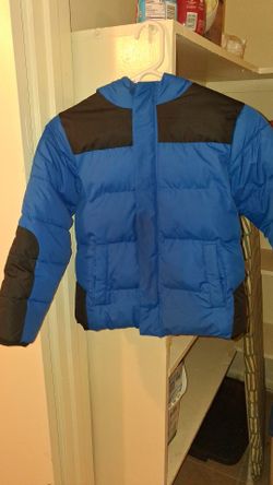 Boys Blue and black colored zip up jacket with fur lined hoodie by (wonder nation)