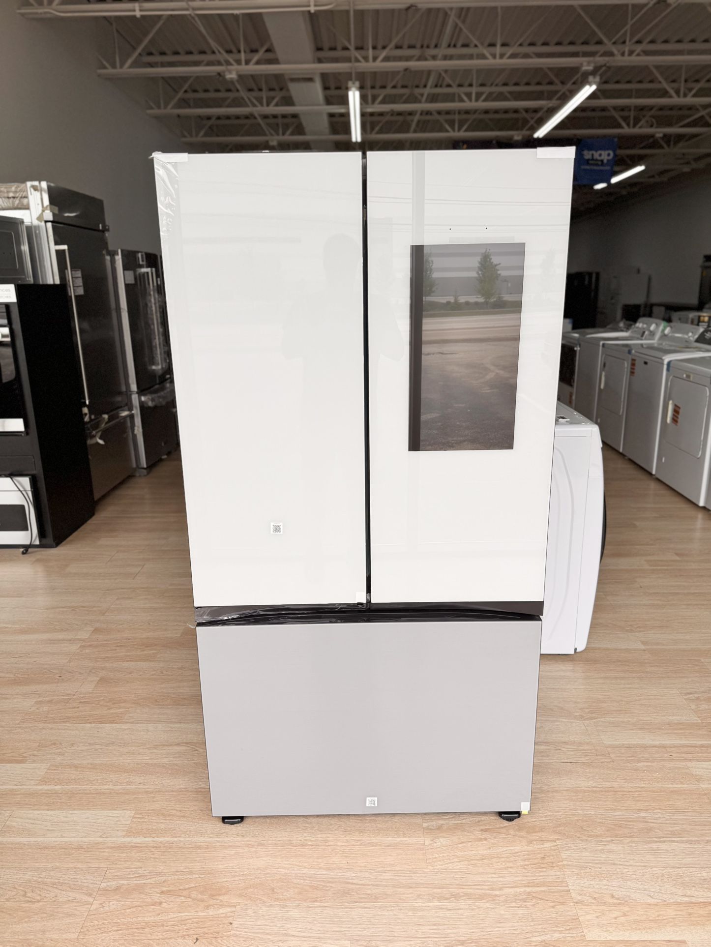New Samsung - BESPOKE 30 cu. ft 3-Door French Door Smart Refrigerator with Family Hub - Gray Glass Model:RF30BB69006M/AA
