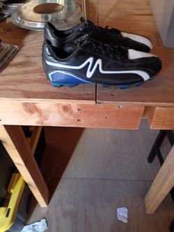 Base ball shoes  10  size 8