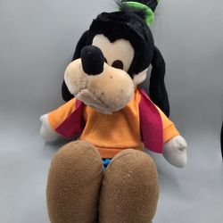 Goofy Walt Disney World 14” Plush Disney Stuffed Animal 
