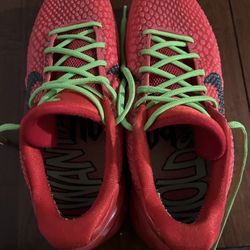 Lightly Used Reversed Grinches Men’s Size 9.5