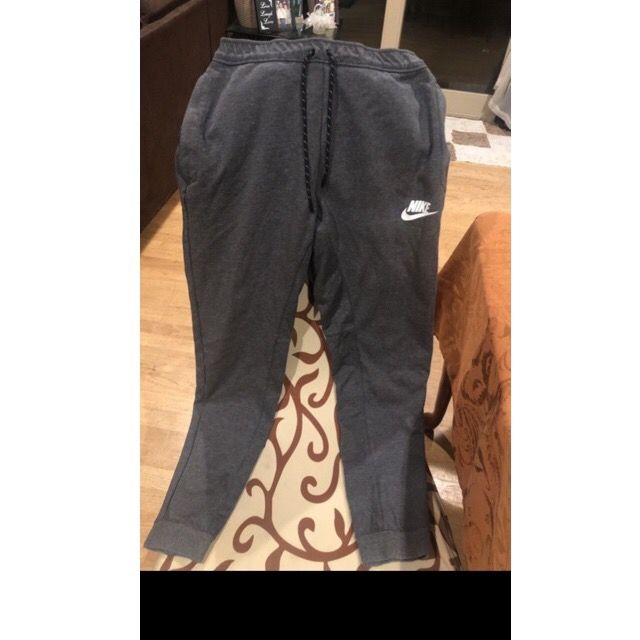 Like new boys/ teens joggers 14/16 joggers. Zip up pockets