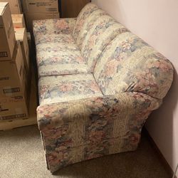 Craftmaster Furniture Corporation Couch/Sofa