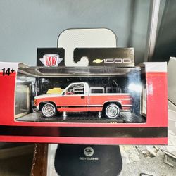 M2 Machines 2026 Cubes Toys 1988 Chevrolet C1500 Silverado 