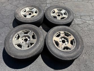 Chevy Truck Factory 17-inch aluminum wheels 6x5.5