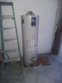 40 Gallon Water Heater