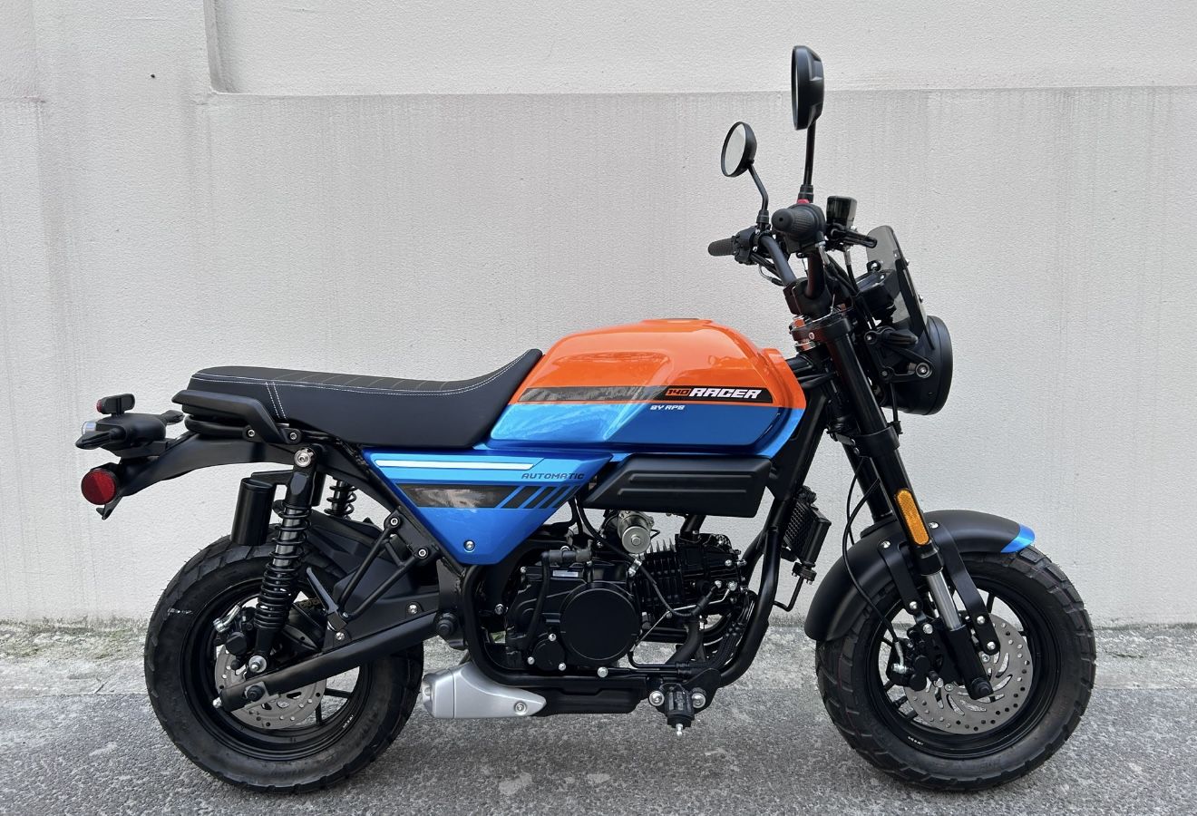 140cc Fully Automatic Oil Cooled Motorcycle Racer Bike