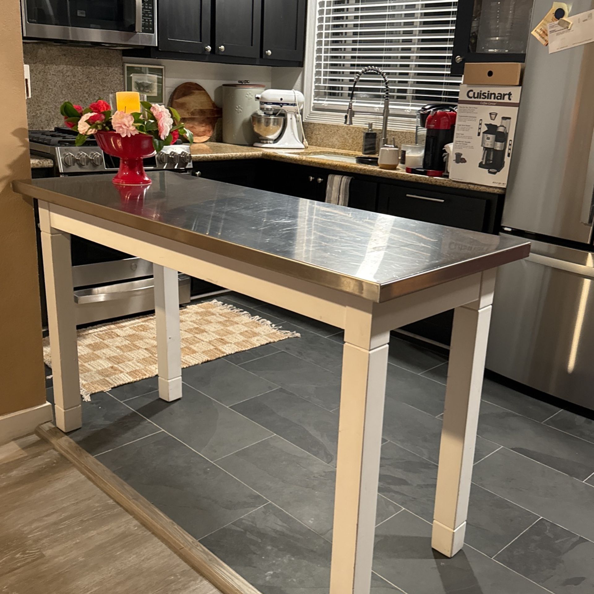 Tall Table / kitchen Island 