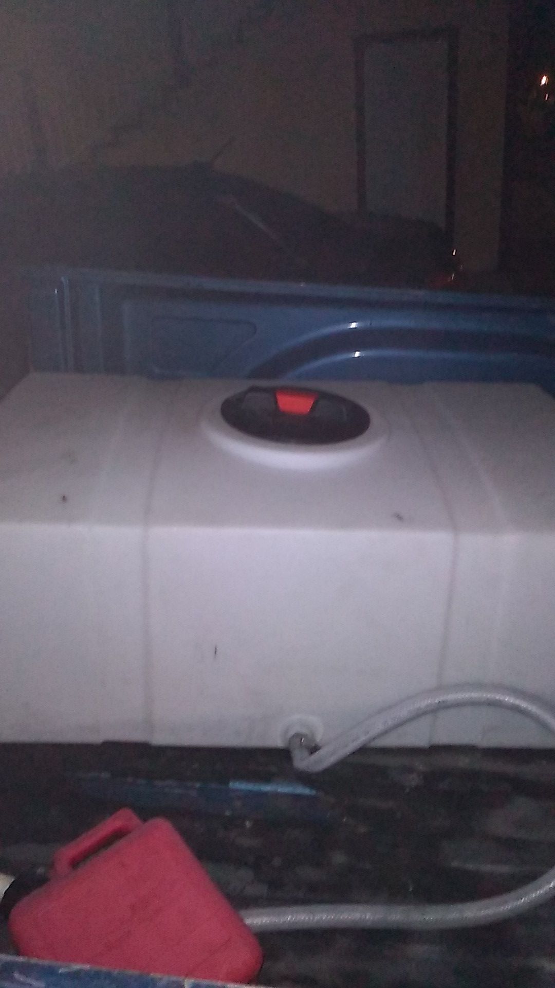 60 gallon water tank new just dirty asking $120 need it gone asap