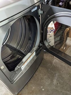 Used Electric 7.3 Cu Ft Ultra Large Capacity Steam Dryer Thumbnail