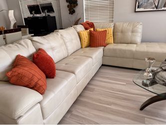 Sofa L shape, cream color