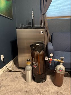 Igloo Kegerator - like new
