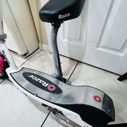 Razor E200S Electric Scooter for Kids Ages 13+ - 8" Pneumatic Tires, 200-Watt Motor, Up to 12 mph and 40 min of Ride Time, for Riders up to 154 lbs