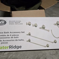 Bath Accessories Set, 4 Items In 6 Items Box New