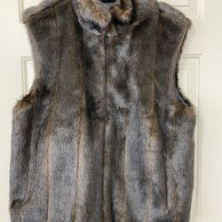 Beautiful Faux Fur Vest  Size XL