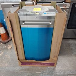 GE 24 In Built-in Tall Tub Top Control Fingerprint Resistant Stainless Steel Dishwasher W/ 3rd Rack, Bottle Jets, 50 dBA