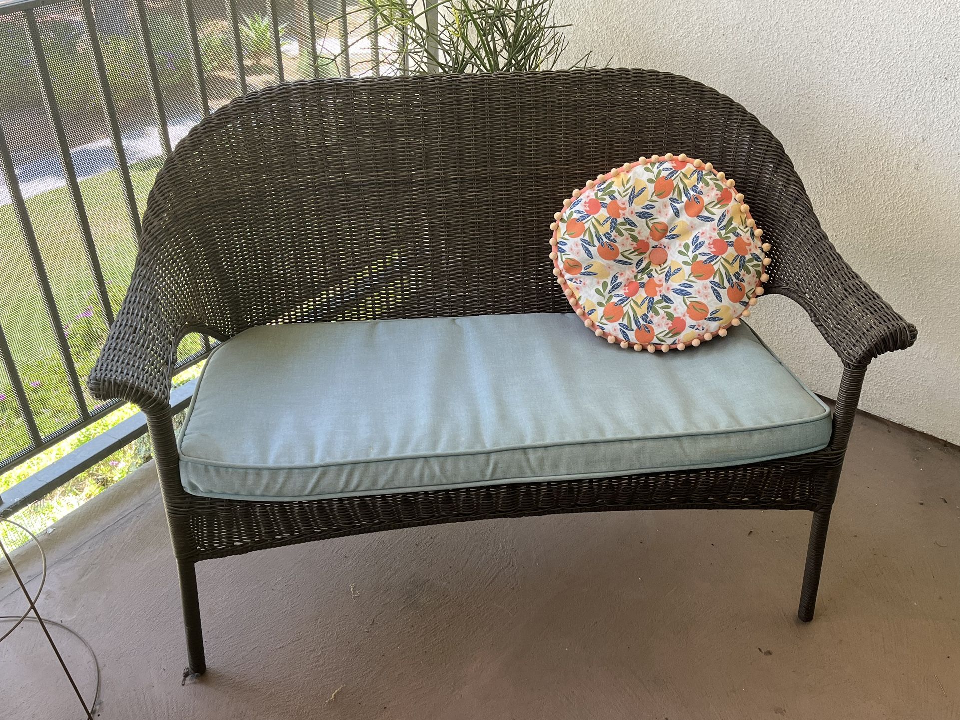 Patio Love Seat Wicker