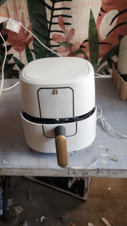 Beautiful 6 Qt Air Fryer with TurboCrisp Technology, EverGood Ceramic Nonstick Coating, White Icing by Drew Barrymore