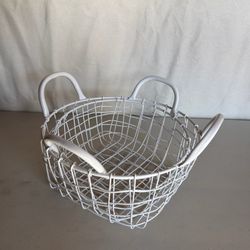 2 Wire Baskets