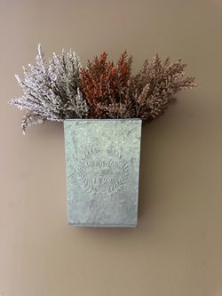 Floral wall decor