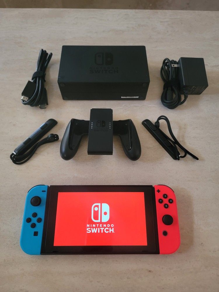 Nintendo Switch Version 2 Compkete With All Accessories $169