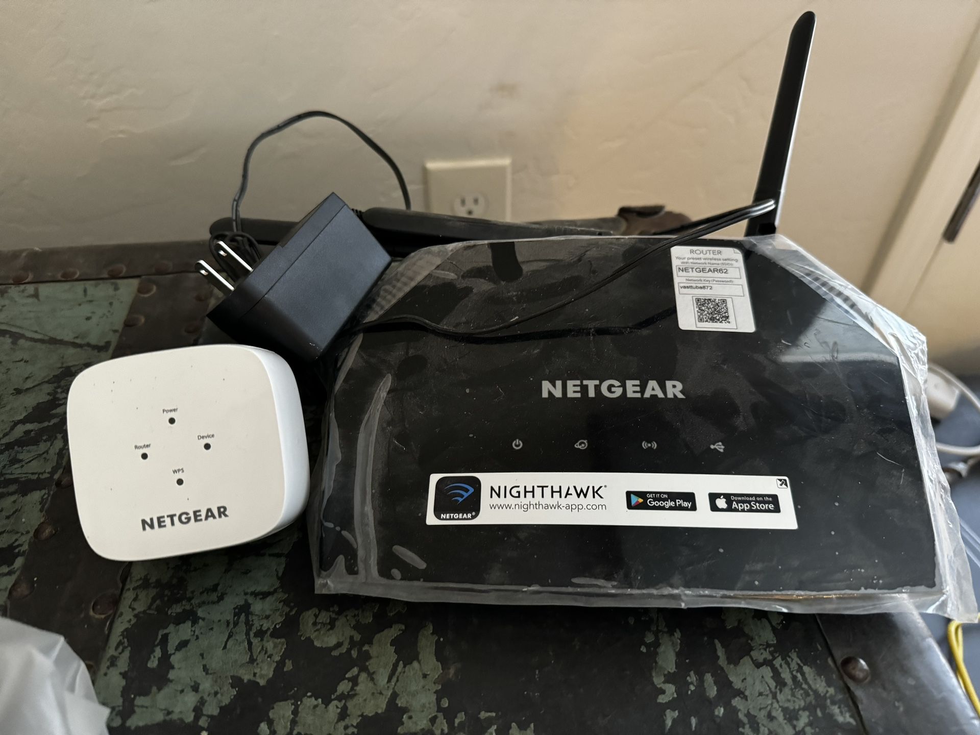 Nighthawk WiFi Router + Netgear Extender