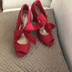 Heels / Ann Marino/ Red/ Size 7.5