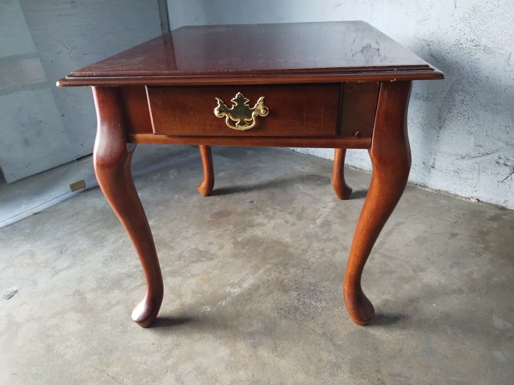 FREE Side Table With Drawer. Read Description.