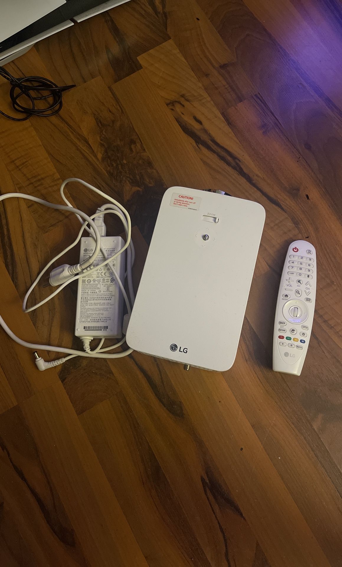 LG projector