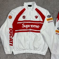 Supreme size medium 2 piece set