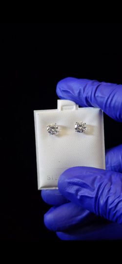 Italian 925 Sterling Silver 6mm VVSD SWAROVSKI Crystals Stud Earrings