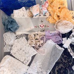 Lot of Crafting Scraps.. Lace, Ribbon, Trim #032722C