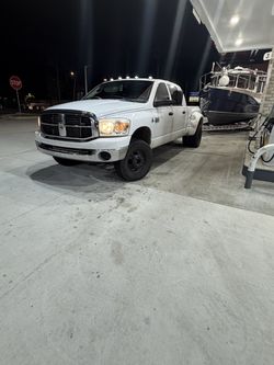 2008 dodge ram 3500 6.7  Megacab Dually