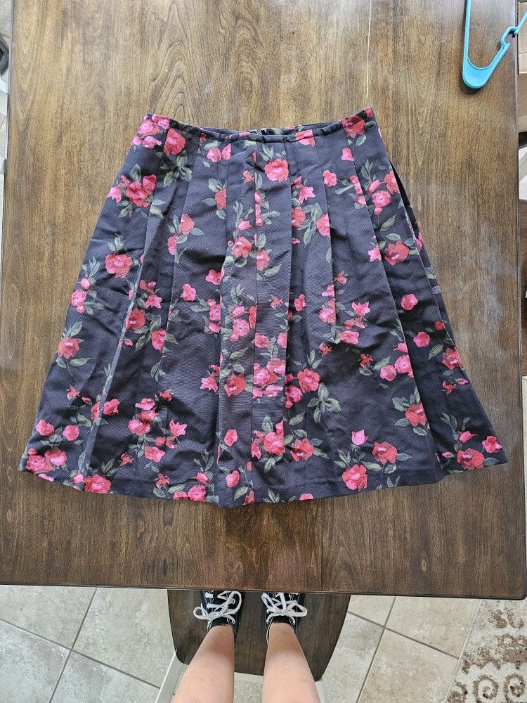 Floral Skirt Size 12 Woman