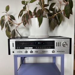 Vintage 1981 Technics SA-225 Stereo Receiver Quartz Digital Synthesizer AM/FM — Great Condition & Works