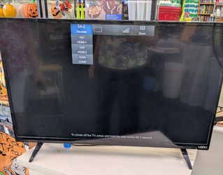 Vizio TV 32" with Stand and Remote