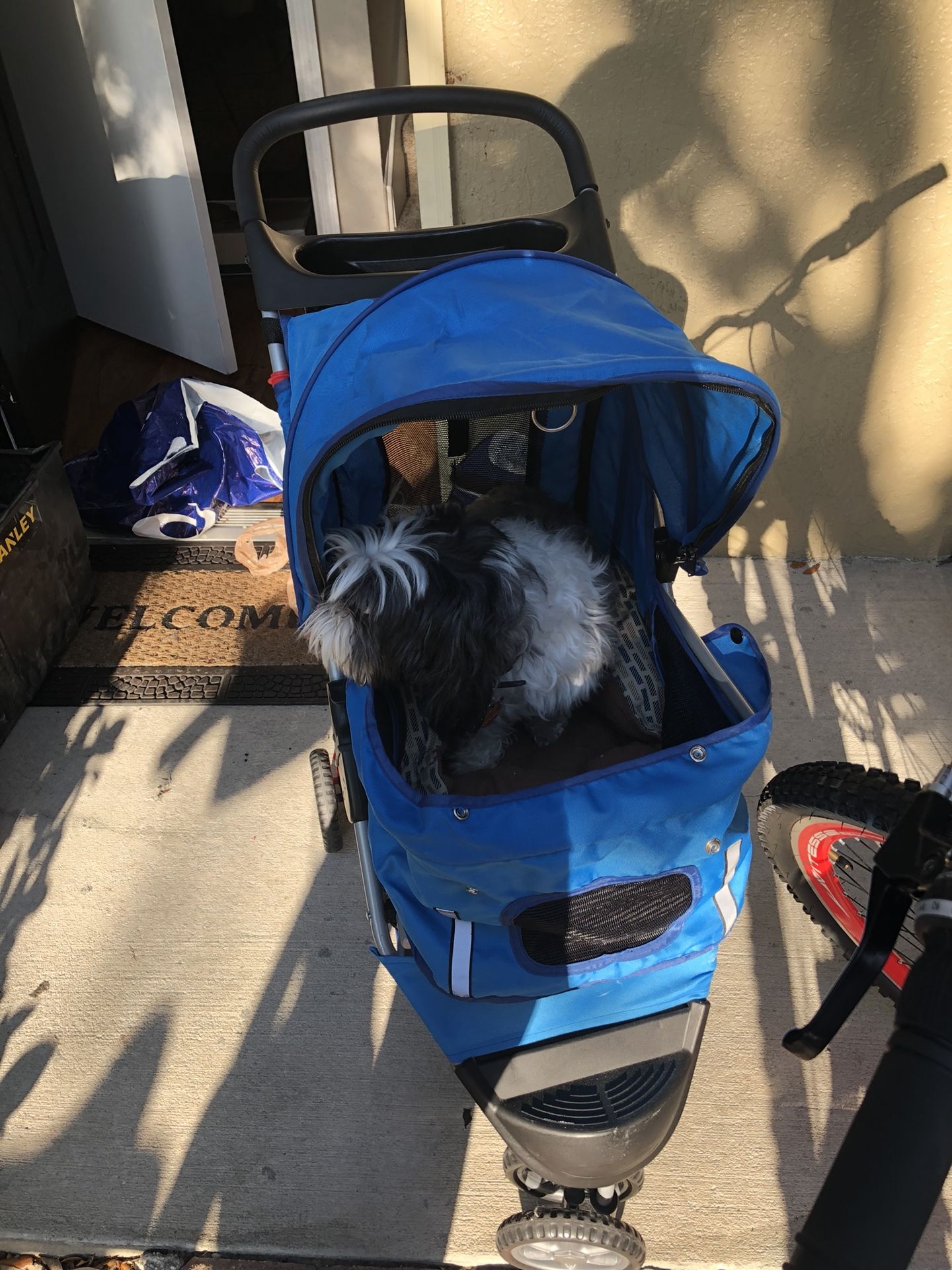 Dog stroller